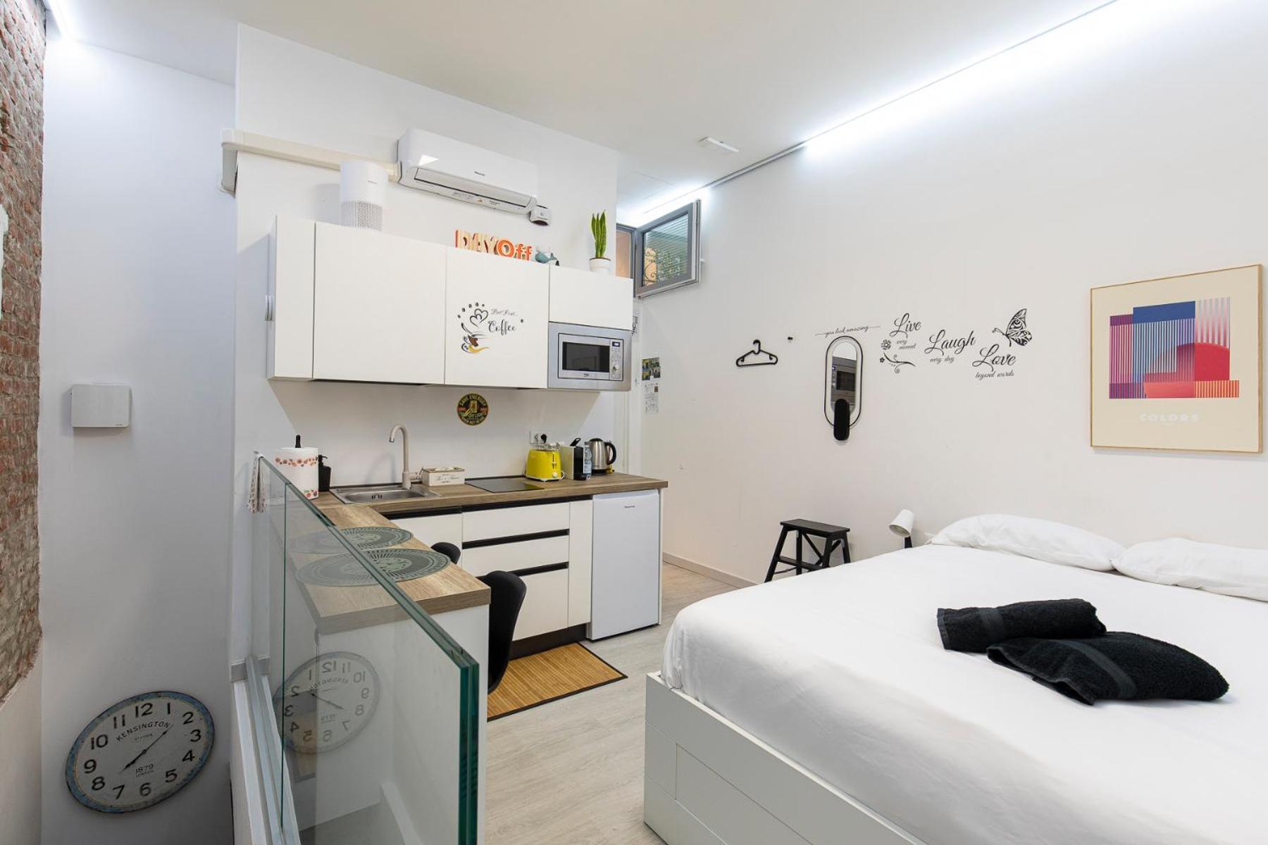 La Vecchia Milano-Les Nubles Vannucci - Il Ballatoio E Il Cortile — Foto 1